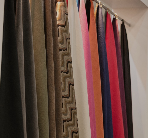 SERVICIOS TEXTILES, PIELES Y VINILES